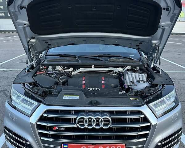 Сірий Ауді SQ5, об'ємом двигуна 3 л та пробігом 79 тис. км за 49499 $, фото 17 на Automoto.ua