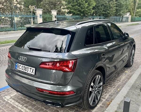Серый Ауди SQ5, объемом двигателя 3 л и пробегом 50 тыс. км за 39900 $, фото 1 на Automoto.ua