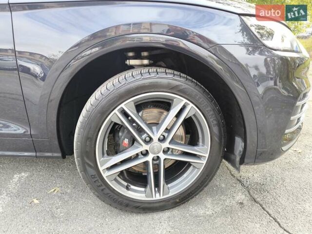 Серый Ауди SQ5, объемом двигателя 3 л и пробегом 98 тыс. км за 35000 $, фото 1 на Automoto.ua