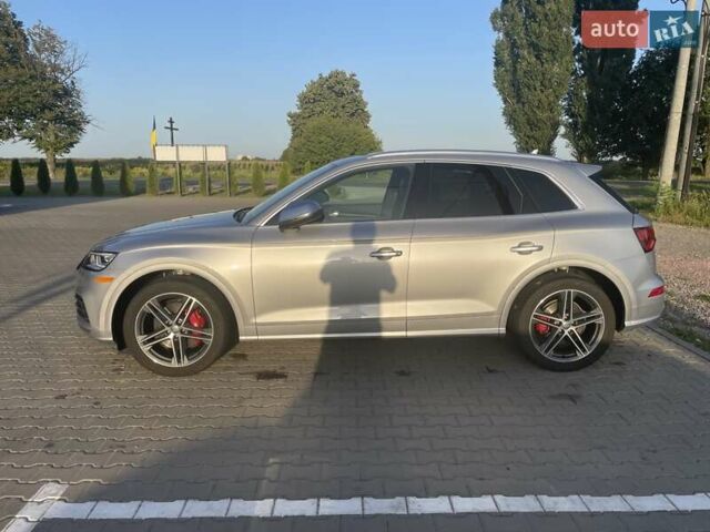 Серый Ауди SQ5, объемом двигателя 3 л и пробегом 108 тыс. км за 37000 $, фото 2 на Automoto.ua