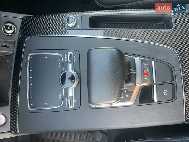 Серый Ауди SQ5, объемом двигателя 3 л и пробегом 108 тыс. км за 37000 $, фото 17 на Automoto.ua