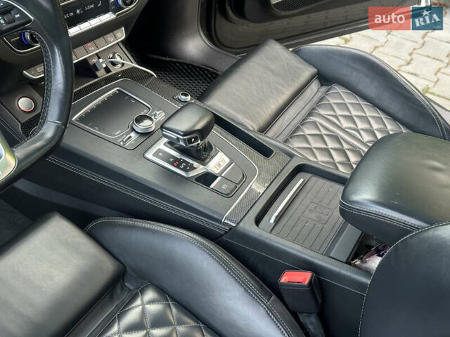 Серый Ауди SQ5, объемом двигателя 3 л и пробегом 106 тыс. км за 39999 $, фото 46 на Automoto.ua