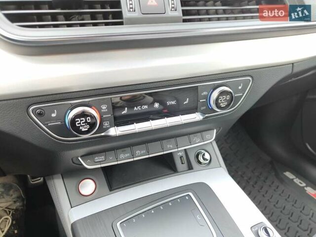 Серый Ауди SQ5, объемом двигателя 3 л и пробегом 98 тыс. км за 35000 $, фото 12 на Automoto.ua