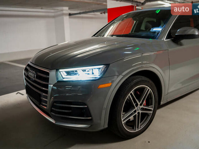 Сірий Ауді SQ5, об'ємом двигуна 3 л та пробігом 45 тис. км за 45980 $, фото 3 на Automoto.ua