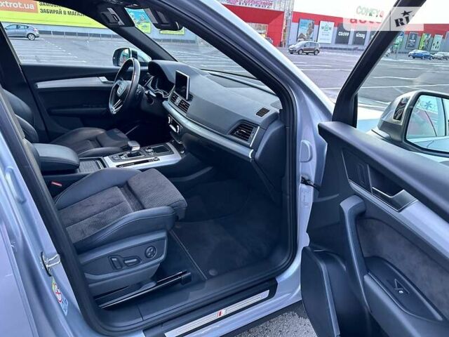 Сірий Ауді SQ5, об'ємом двигуна 3 л та пробігом 79 тис. км за 49499 $, фото 22 на Automoto.ua