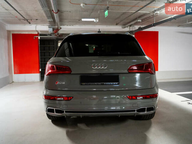 Сірий Ауді SQ5, об'ємом двигуна 3 л та пробігом 45 тис. км за 45980 $, фото 5 на Automoto.ua