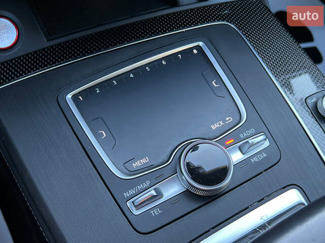 Сірий Ауді SQ5, об'ємом двигуна 3 л та пробігом 72 тис. км за 43700 $, фото 18 на Automoto.ua