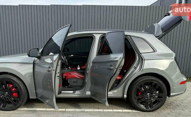 Сірий Ауді SQ5, об'ємом двигуна 3 л та пробігом 68 тис. км за 32800 $, фото 15 на Automoto.ua