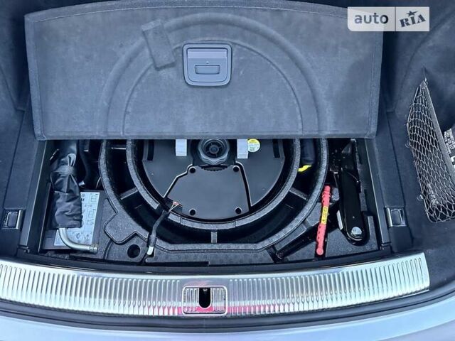 Сірий Ауді SQ5, об'ємом двигуна 3 л та пробігом 79 тис. км за 49499 $, фото 16 на Automoto.ua