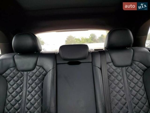 Сірий Ауді SQ5, об'ємом двигуна 3 л та пробігом 135 тис. км за 11500 $, фото 9 на Automoto.ua