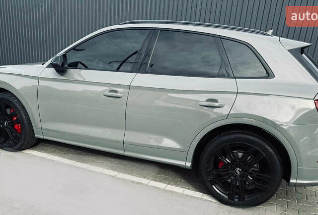 Сірий Ауді SQ5, об'ємом двигуна 3 л та пробігом 68 тис. км за 32800 $, фото 7 на Automoto.ua