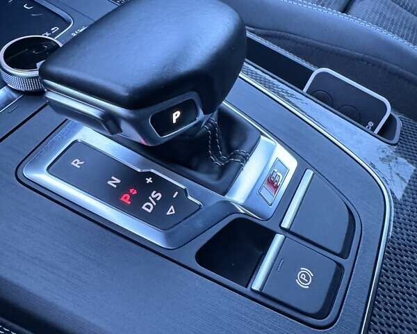 Серый Ауди SQ5, объемом двигателя 3 л и пробегом 59 тыс. км за 46450 $, фото 69 на Automoto.ua