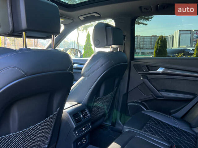 Сірий Ауді SQ5, об'ємом двигуна 3 л та пробігом 72 тис. км за 43700 $, фото 26 на Automoto.ua