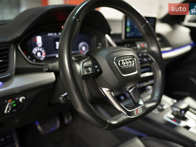 Сірий Ауді SQ5, об'ємом двигуна 3 л та пробігом 45 тис. км за 45980 $, фото 24 на Automoto.ua
