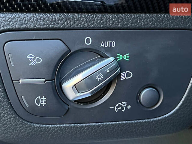 Сірий Ауді SQ5, об'ємом двигуна 3 л та пробігом 72 тис. км за 43700 $, фото 21 на Automoto.ua