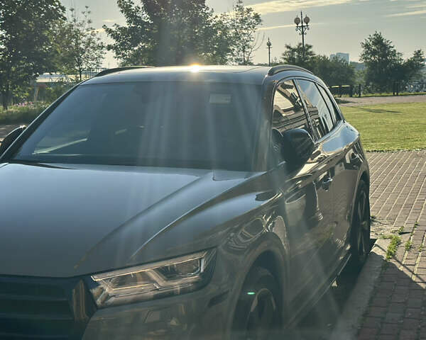 Серый Ауди SQ5, объемом двигателя 3 л и пробегом 76 тыс. км за 38000 $, фото 5 на Automoto.ua