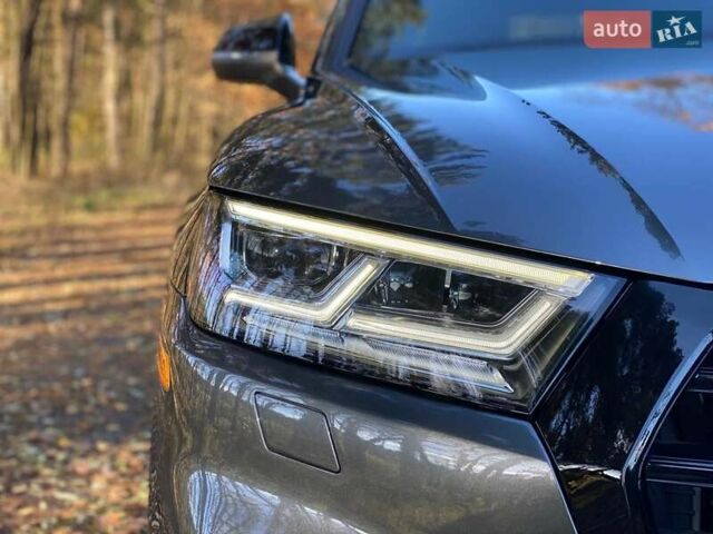 Сірий Ауді SQ5, об'ємом двигуна 3 л та пробігом 69 тис. км за 43000 $, фото 13 на Automoto.ua