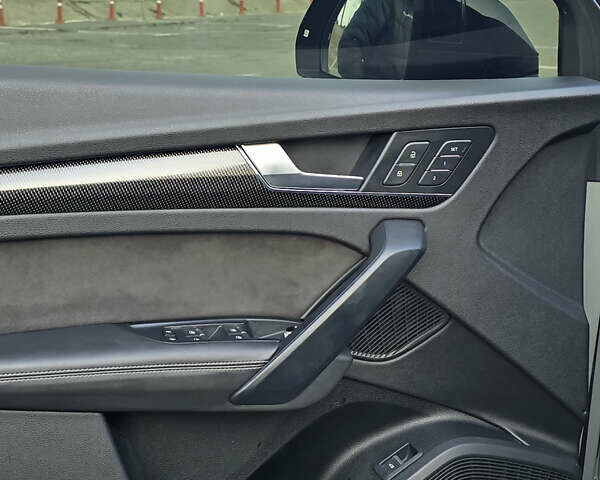 Серый Ауди SQ5, объемом двигателя 3 л и пробегом 110 тыс. км за 40500 $, фото 15 на Automoto.ua
