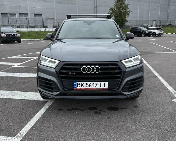 Серый Ауди SQ5, объемом двигателя 3 л и пробегом 88 тыс. км за 42000 $, фото 2 на Automoto.ua