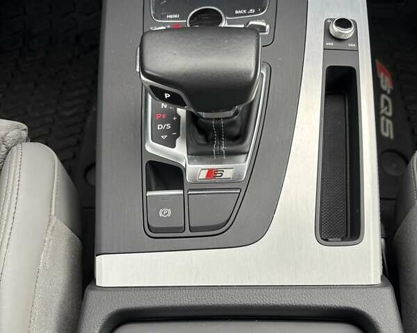 Серый Ауди SQ5, объемом двигателя 3 л и пробегом 88 тыс. км за 42000 $, фото 7 на Automoto.ua