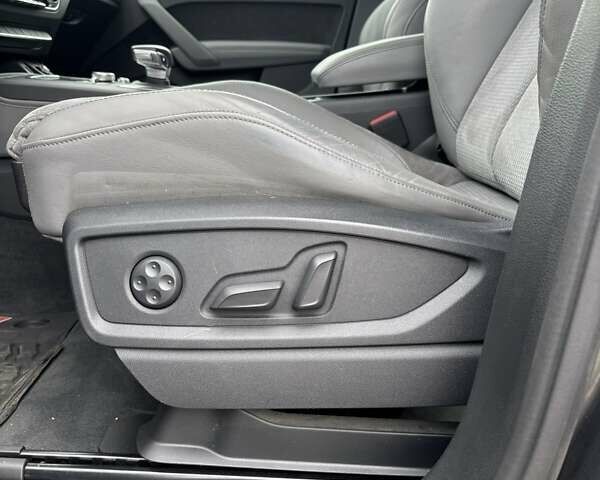 Серый Ауди SQ5, объемом двигателя 3 л и пробегом 88 тыс. км за 42000 $, фото 11 на Automoto.ua