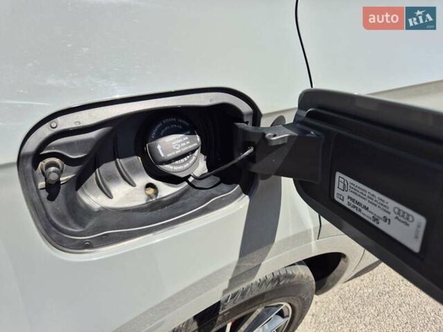 Сірий Ауді SQ5, об'ємом двигуна 3 л та пробігом 73 тис. км за 46000 $, фото 24 на Automoto.ua