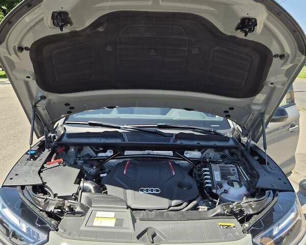 Сірий Ауді SQ5, об'ємом двигуна 3 л та пробігом 73 тис. км за 46000 $, фото 35 на Automoto.ua
