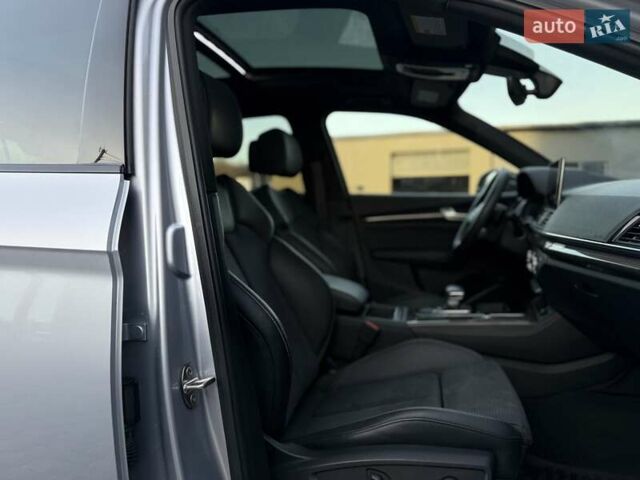 Сірий Ауді SQ5, об'ємом двигуна 3 л та пробігом 18 тис. км за 35500 $, фото 75 на Automoto.ua