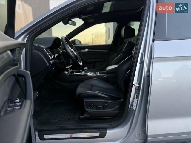 Сірий Ауді SQ5, об'ємом двигуна 3 л та пробігом 18 тис. км за 35500 $, фото 43 на Automoto.ua