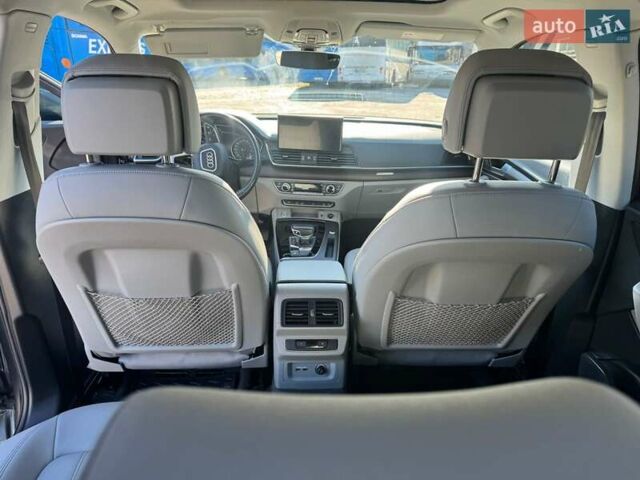 Серый Ауди SQ5, объемом двигателя 2 л и пробегом 63 тыс. км за 40500 $, фото 15 на Automoto.ua