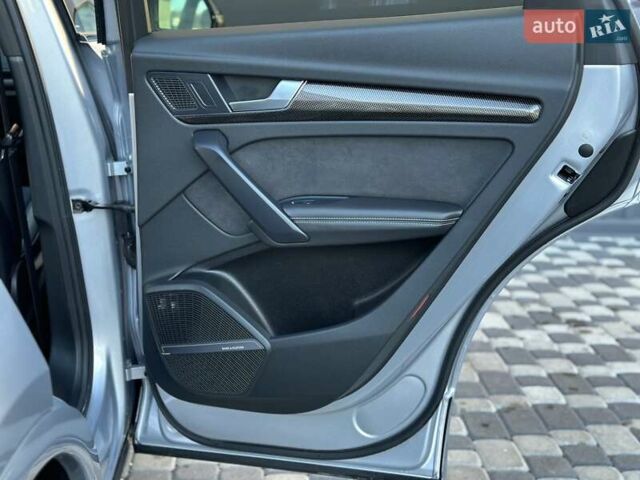 Серый Ауди SQ5, объемом двигателя 3 л и пробегом 18 тыс. км за 35900 $, фото 83 на Automoto.ua