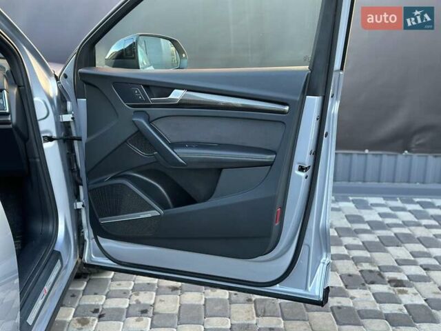 Серый Ауди SQ5, объемом двигателя 3 л и пробегом 18 тыс. км за 36500 $, фото 40 на Automoto.ua