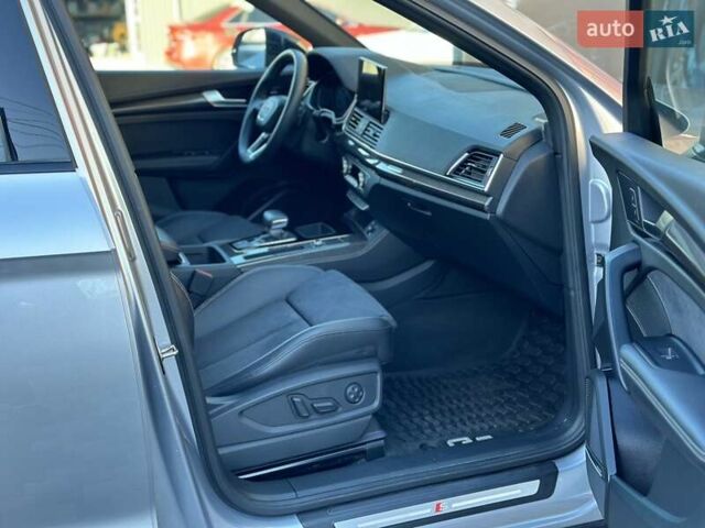 Серый Ауди SQ5, объемом двигателя 3 л и пробегом 18 тыс. км за 35900 $, фото 74 на Automoto.ua