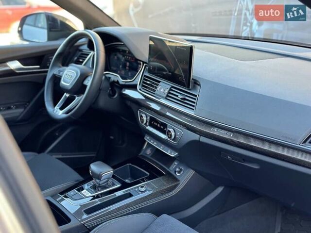 Серый Ауди SQ5, объемом двигателя 3 л и пробегом 18 тыс. км за 35900 $, фото 78 на Automoto.ua