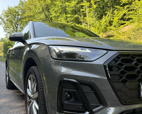 Серый Ауди SQ5, объемом двигателя 3 л и пробегом 56 тыс. км за 43000 $, фото 3 на Automoto.ua