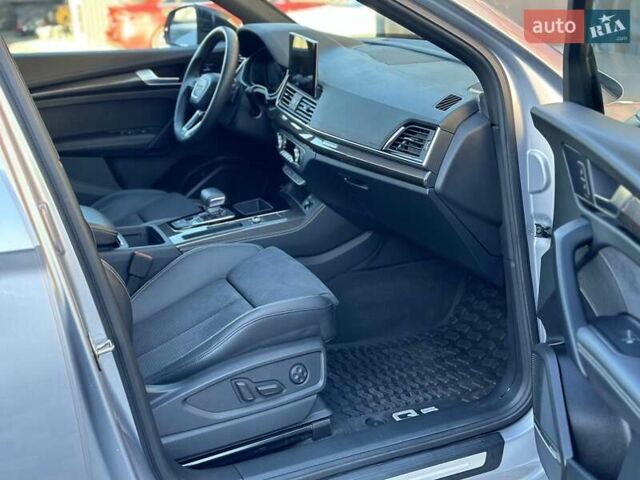 Серый Ауди SQ5, объемом двигателя 3 л и пробегом 18 тыс. км за 35900 $, фото 75 на Automoto.ua