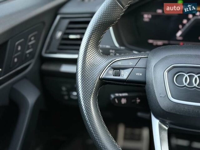 Сірий Ауді SQ5, об'ємом двигуна 3 л та пробігом 18 тис. км за 35500 $, фото 59 на Automoto.ua