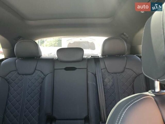Серый Ауди SQ5, объемом двигателя 3 л и пробегом 10 тыс. км за 49999 $, фото 2 на Automoto.ua
