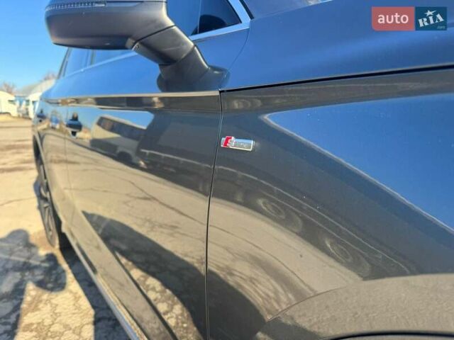 Серый Ауди SQ5, объемом двигателя 2 л и пробегом 63 тыс. км за 40500 $, фото 2 на Automoto.ua
