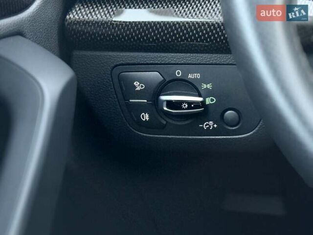 Сірий Ауді SQ5, об'ємом двигуна 3 л та пробігом 18 тис. км за 35500 $, фото 65 на Automoto.ua