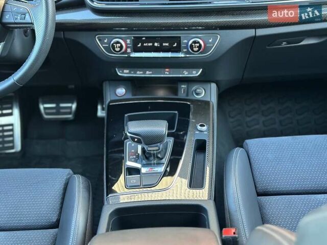 Серый Ауди SQ5, объемом двигателя 3 л и пробегом 18 тыс. км за 35900 $, фото 62 на Automoto.ua