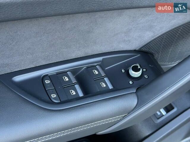 Серый Ауди SQ5, объемом двигателя 3 л и пробегом 18 тыс. км за 35900 $, фото 42 на Automoto.ua