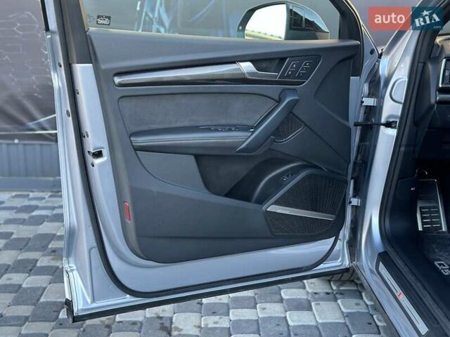 Серый Ауди SQ5, объемом двигателя 3 л и пробегом 18 тыс. км за 35900 $, фото 30 на Automoto.ua