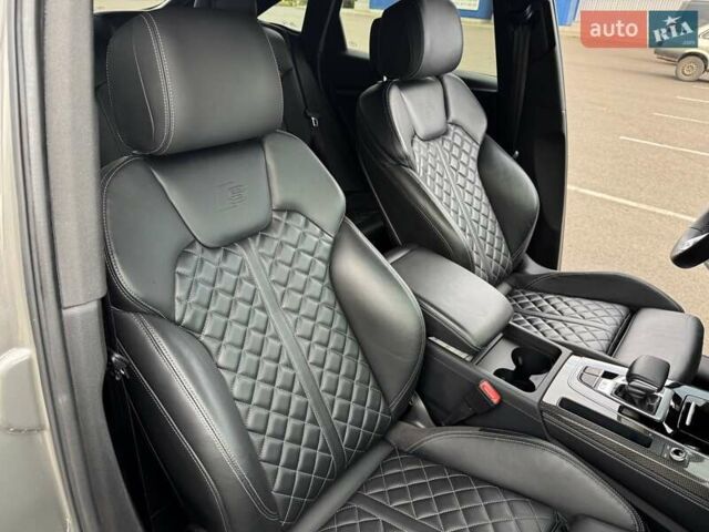Сірий Ауді SQ5, об'ємом двигуна 3 л та пробігом 36 тис. км за 47700 $, фото 38 на Automoto.ua