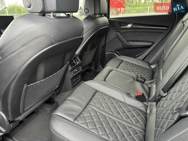 Сірий Ауді SQ5, об'ємом двигуна 3 л та пробігом 36 тис. км за 47700 $, фото 37 на Automoto.ua