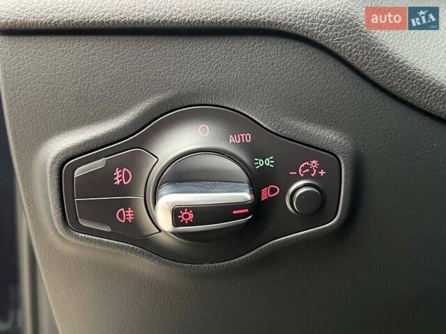 Ауді SQ5 2015 у Києві на Automoto.ua Синій Ауді SQ5, об'ємом двигуна 3 л та пробігом 166 тис. км за 19500 $, фото 24 на Automoto.ua