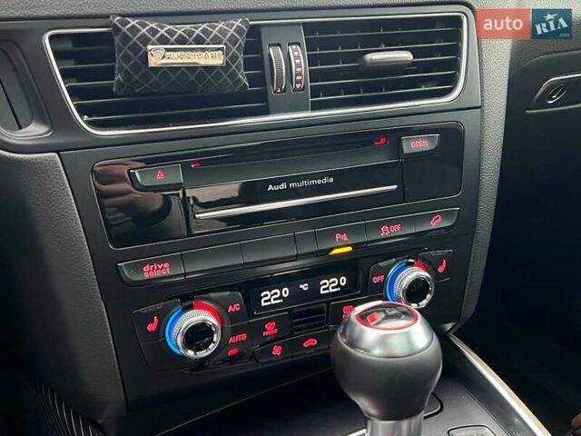 Ауді SQ5 2015 у Києві на Automoto.ua Синій Ауді SQ5, об'ємом двигуна 3 л та пробігом 166 тис. км за 19500 $, фото 17 на Automoto.ua