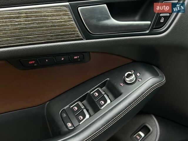 Ауді SQ5 2015 у Києві на Automoto.ua Синій Ауді SQ5, об'ємом двигуна 3 л та пробігом 166 тис. км за 19500 $, фото 22 на Automoto.ua