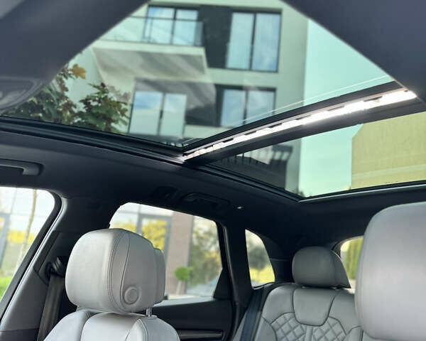 Синий Ауди SQ5, объемом двигателя 3 л и пробегом 192 тыс. км за 28900 $, фото 8 на Automoto.ua