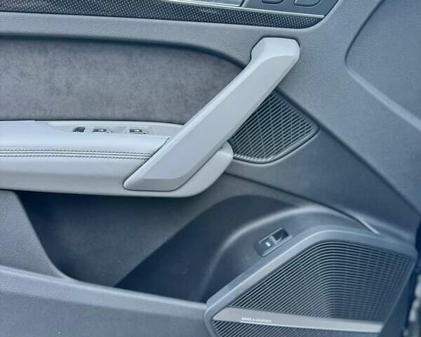 Синій Ауді SQ5, об'ємом двигуна 2.99 л та пробігом 191 тис. км за 27900 $, фото 16 на Automoto.ua